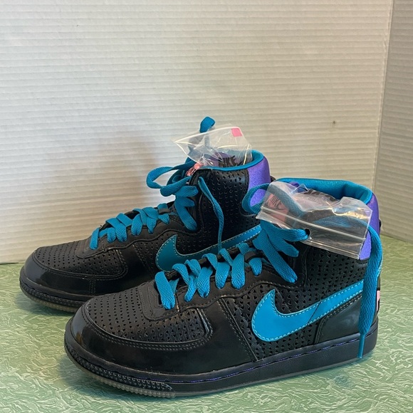 Nike women’s terminator premium high cut sneakers- new without box 24cm rare - Picture 1 of 11